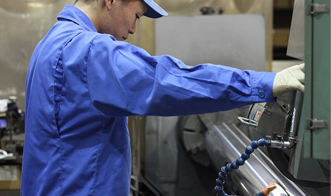 ロール製作工程:バフ研摩・鏡面研磨3